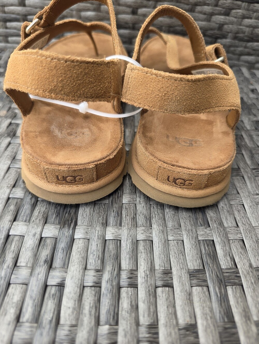 UGG GoldenGaze Toe Post Sandal Chestnut Brown Suede Leather Women’s Size 9 - Picture 4 of 7
